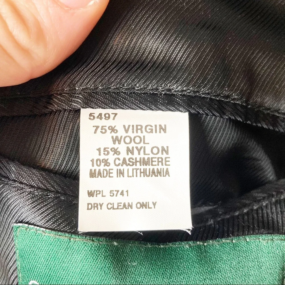 Oscar De La Renta Menswear Cashmere Black Blazer